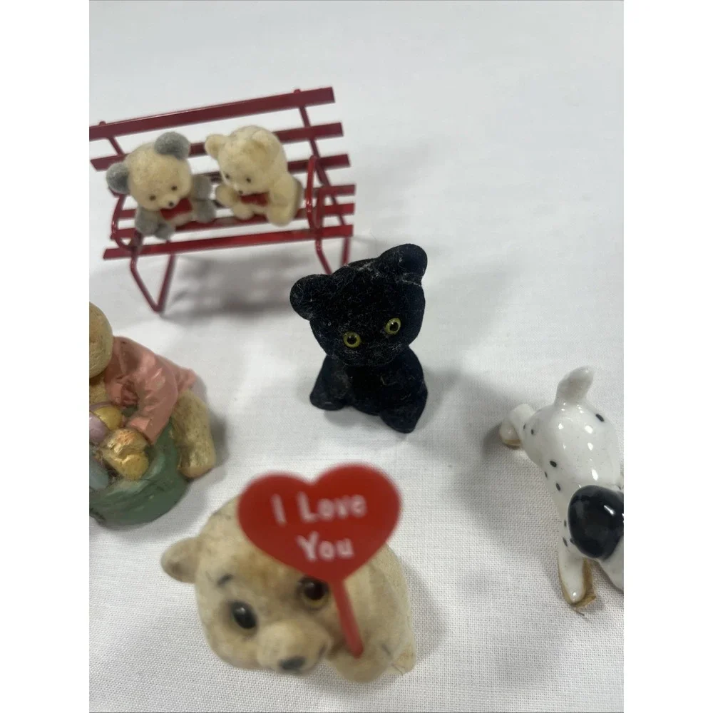 Lot of 7 Miniature Bear Figurines & Animals
